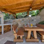 Villa Vesna With Heated Pool *