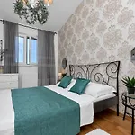 Vesna With Heated Pool Villa Makarska