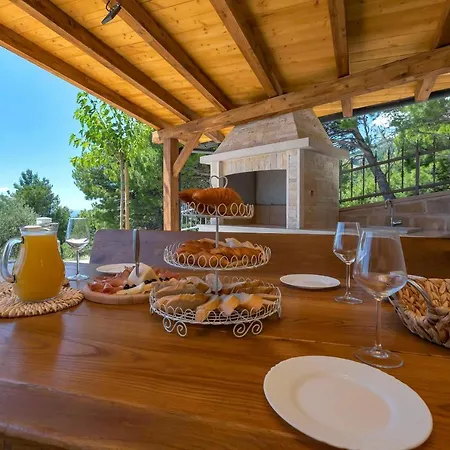 Vesna With Heated Pool Villa