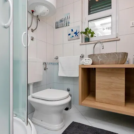 Vesna With Heated Pool Villa Makarska