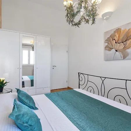 Vesna With Heated Pool *