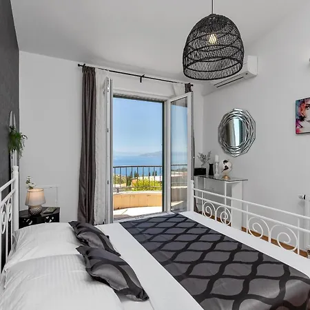 Vesna With Heated Pool Villa Makarska