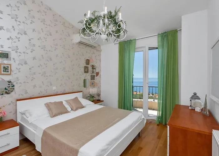 Villa Vesna With Heated Pool