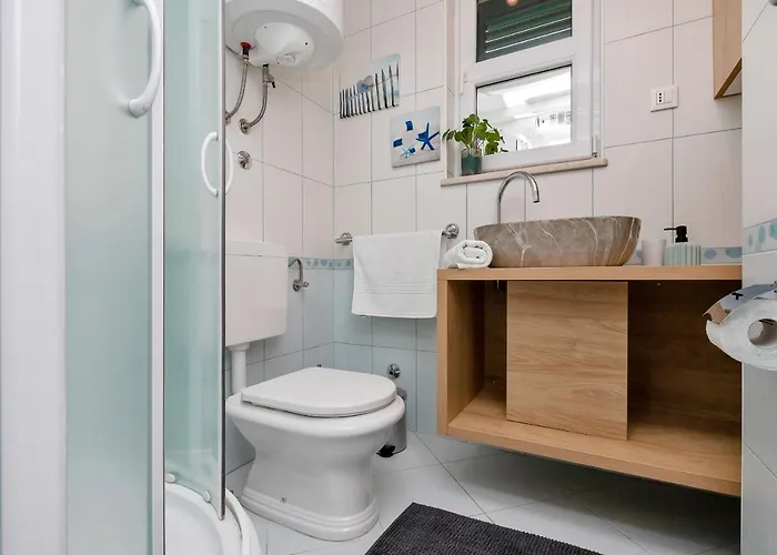 Vesna With Heated Pool Villa Makarska