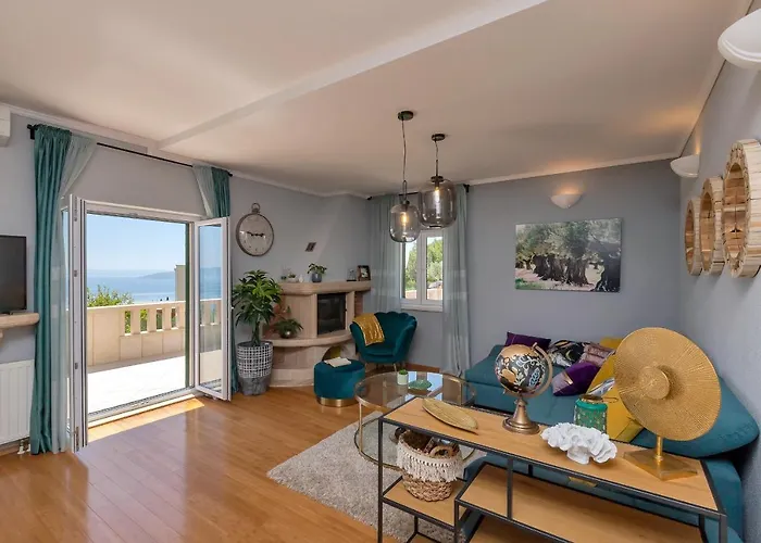 Vesna With Heated Pool