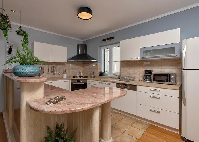 וילה Vesna With Heated Pool *