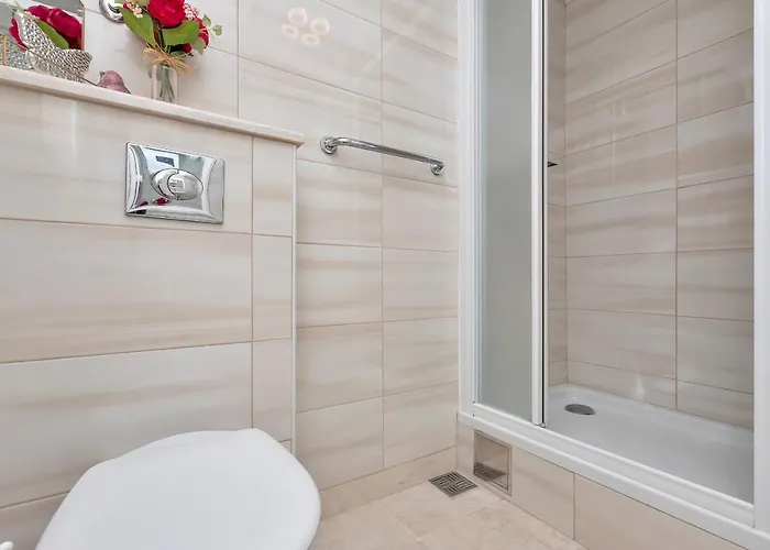 Vesna With Heated Pool *